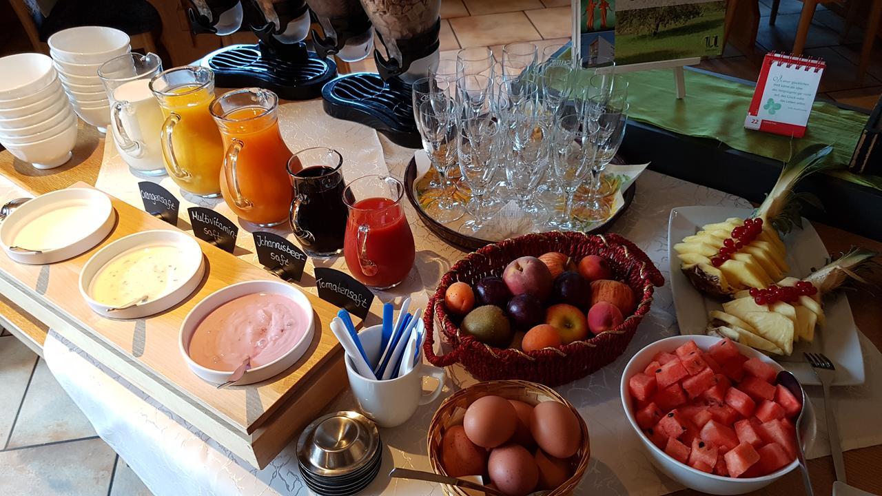 Hotel Gruener Baum Mit Restaurant & Wellness Oberzent Ngoại thất bức ảnh