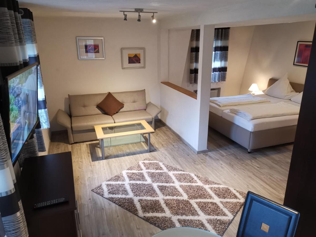 Hotel Gruener Baum Mit Restaurant & Wellness Oberzent Ngoại thất bức ảnh